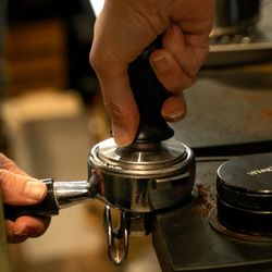 Hometown Grounds Coffee - Pulling great shots with fresh from Florida, Lucky Goat Lucky 7 espresso