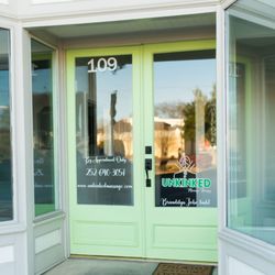 Unkinked - Front doors