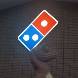 Domino's Pizza - Bob the Raptor says "Pizza Prey."