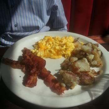 Royal Restaurant - Breakfast & Brunch Near Me - Alexandria, Virginia Royal Restaurant - Breakfast & Brunch Near Me - Alexandria, Virginia