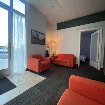 Oud Spa - Seating area - Massage Near Me - Brentwood, California Oud Spa - Seating area - Massage Near Me - Brentwood, California