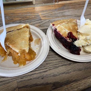 Gizdich Ranch - Apricot pie slice and black berry pie a la mode. - Bakeries Near Me - Watsonville, California Gizdich Ranch - Apricot pie slice and black berry pie a la mode. - Bakeries Near Me - Watsonville, California