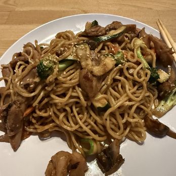 Sushi Kaen - Halfway eating chicken Yakisoba - Japanese Near Me - Northridge, California Sushi Kaen - Halfway eating chicken Yakisoba - Japanese Near Me - Northridge, California