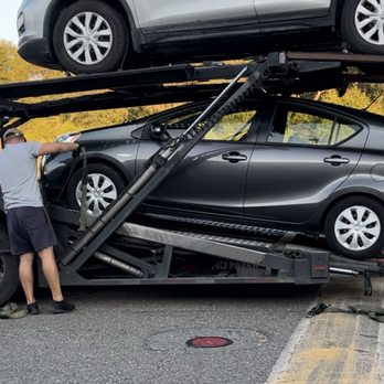 Mercury Auto Transport - Car being loaded - Vehicle Shipping Near Me - Davie, Florida Mercury Auto Transport - Car being loaded - Vehicle Shipping Near Me - Davie, Florida