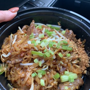 Thai Thani Celebration - Beef Pad Thai - Thai Near Me - Kissimmee, Florida