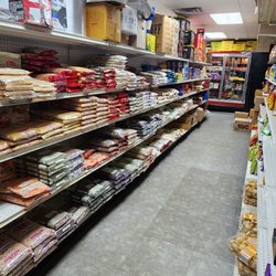 Stop N Go - Plenty of bags of beans, lentils, chickpeas, etc.