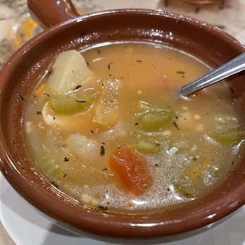Blackbeard's Inn - Included manhattan chowder, pretty plain. - Seafood Near Me - New Smyrna Beach, Florida