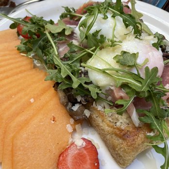 Urth Caffé-Pasadena - Poach Di Parma - Cafes Near Me - Pasadena, California Urth Caffé-Pasadena - Poach Di Parma - Cafes Near Me - Pasadena, California