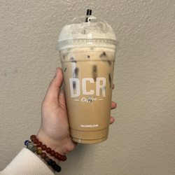 Wide Awake Cafè - 24 oz Iced Vanilla Bean Latte