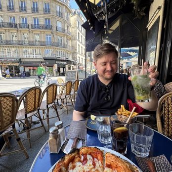 Les Turbines - Pizza Near Me - Paris, 75