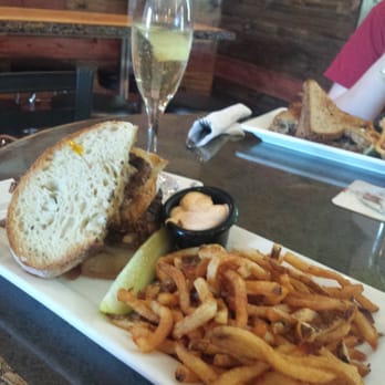 Farrar's Bistro - The meal looked and tasted  delicious but it caused intestinal armageddon and hugging the toilet later... - American Near Me - Vancouver, Washington