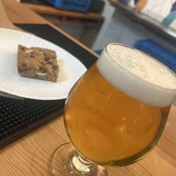 Barebottle Brewing - Walnut Creek - Pilsner Collab with Del Cielo and Brookie - Breweries Near Me - Walnut Creek, California