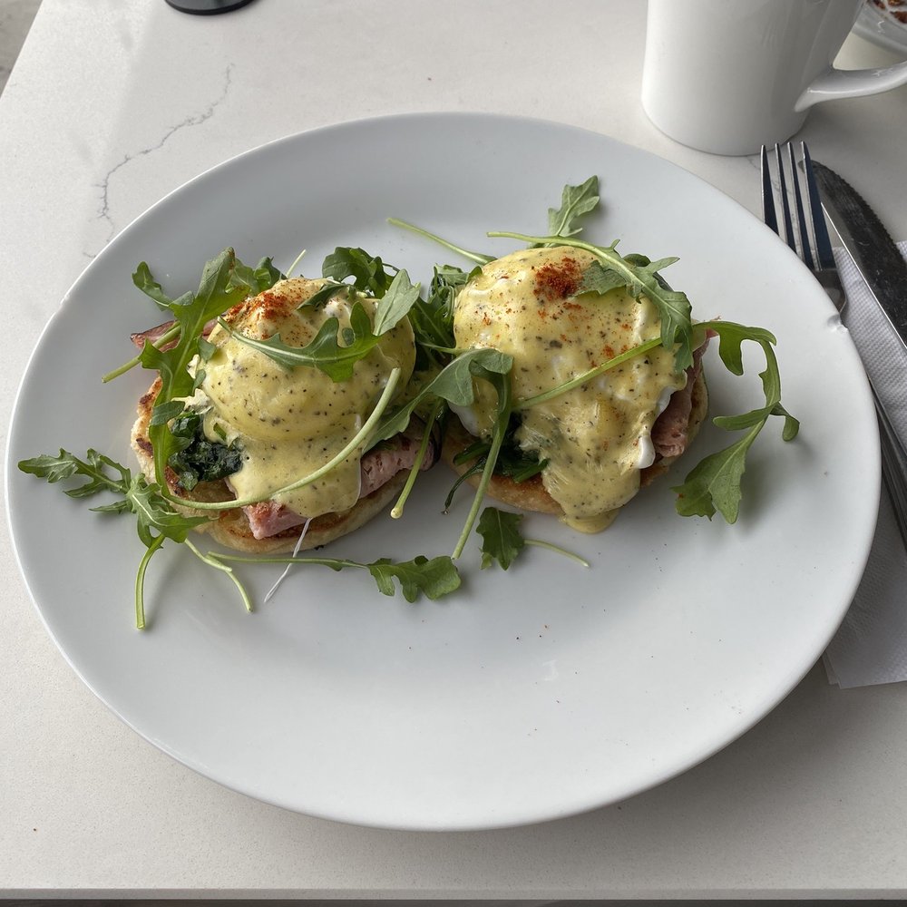 Kitchenette - Eggs Benedict - Breakfast & Brunch Near Me - Templeton, California Kitchenette - Eggs Benedict - Breakfast & Brunch Near Me - Templeton, California