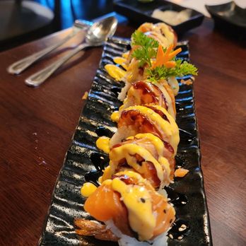 Kimu Sushi - Titanic Roll - Sushi Bars Near Me - Long Beach, California Kimu Sushi - Titanic Roll - Sushi Bars Near Me - Long Beach, California