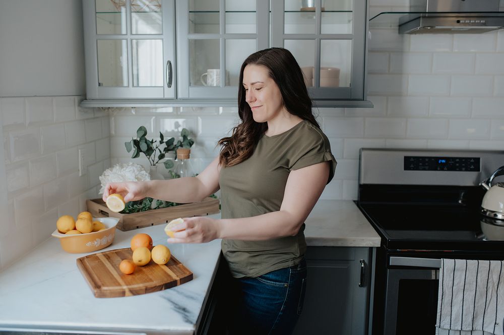 HELPFUL NUTRITION & HEALTH NAVIGATION Updated October 2024 Edmonton