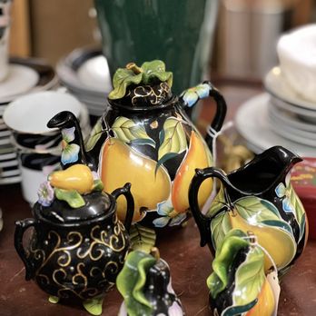 Sweet Repeat & Antiques - Gorgeous finds! - Used, Vintage & Consignment Near Me - Port Charlotte, Florida Sweet Repeat & Antiques - Gorgeous finds! - Used, Vintage & Consignment Near Me - Port Charlotte, Florida