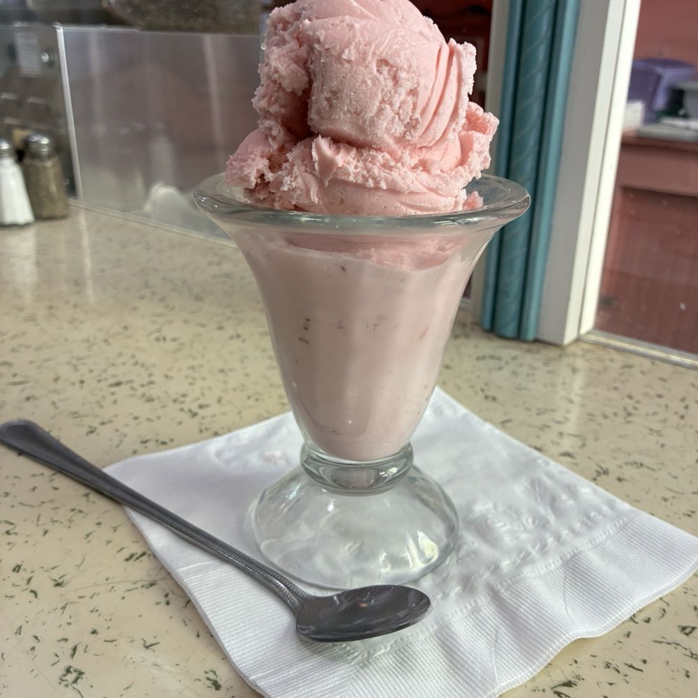 Hillsboro General Store - Two scoops of fresh strawberry ice cream. Yum! - Breakfast & Brunch Near Me - Hillsboro, New Mexico Hillsboro General Store - Two scoops of fresh strawberry ice cream. Yum! - Breakfast & Brunch Near Me - Hillsboro, New Mexico