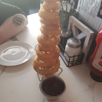 Pensive Distilling - Silver Charm (Onion Ring Tower) - Cocktail Bars Near Me - Newport, Kentucky