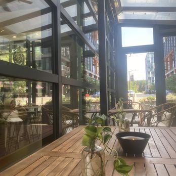 Toastique - Outdoor seating - Juice Bars & Smoothies Near Me - Washington, DC, District of Columbia