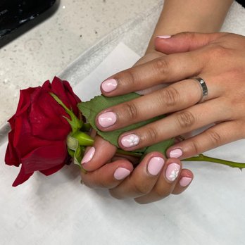 Kitchen Nail Bar - Mountain View - Nail Salons Near Me - Mountain View, California