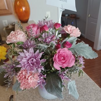 Clarksville Flower Station - Flower arrangement - Florists Near Me - Highland, Maryland