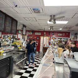 Sweet Annie's Ice Cream Parlour