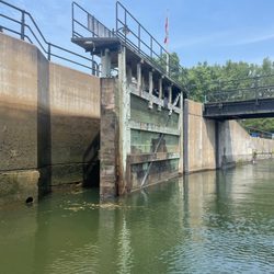 Le Petit Navire - Canal Lachine lock
