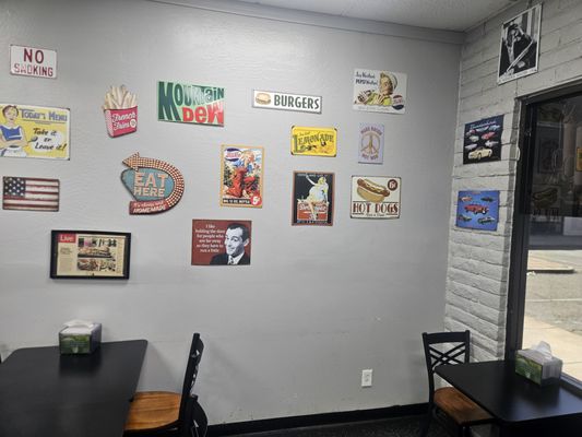 Lucky's Burgers & Shakes by null