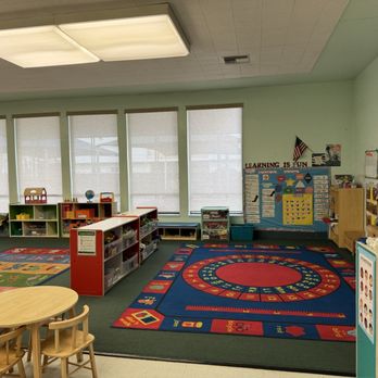 Shiloh Arms Child Development Center - Learning area & circle time - Child Care & Day Care Near Me - Sacramento, California Shiloh Arms Child Development Center - Learning area & circle time - Child Care & Day Care Near Me - Sacramento, California