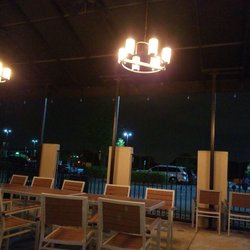 Crab N Bar - Outdoor patio and seating area.