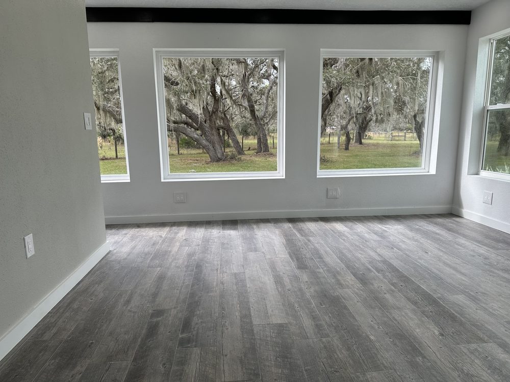 Slide of Elliotts Elite Home Solutions