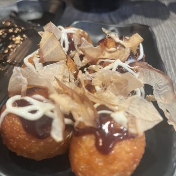 Mennoya Noodle House - 6 Piece Takoyaki - Ramen Near Me - Hawthorne, California Mennoya Noodle House - 6 Piece Takoyaki - Ramen Near Me - Hawthorne, California