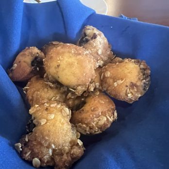 Bread & Butter - Complimentary mini muffins - Breakfast & Brunch Near Me - Savannah, Georgia Bread & Butter - Complimentary mini muffins - Breakfast & Brunch Near Me - Savannah, Georgia