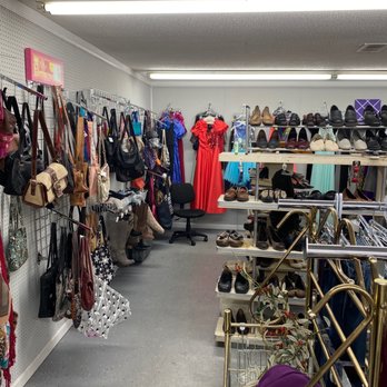 THREE BEES THRIFT & More Store - Thrift Stores Near Me - HARTSELLE, Alabama THREE BEES THRIFT & More Store - Thrift Stores Near Me - HARTSELLE, Alabama