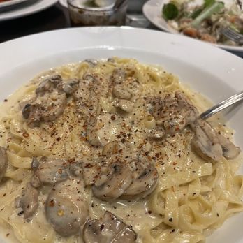 Andiamo Ristorante Italiano - Fettuccine Alfredo - Italian Near Me - Clovis, California