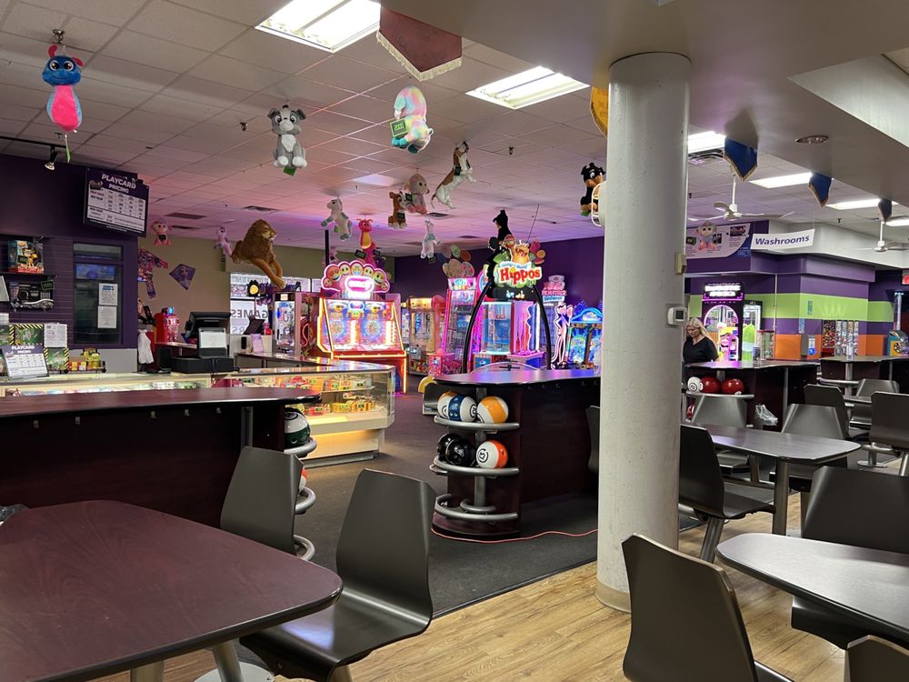 WOODLAWN BOWL Updated October 2024 10 Photos & 14 Reviews 253