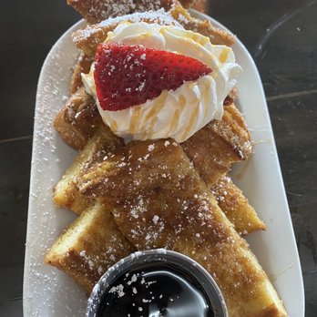 Drunch Eatery + Bar - Challah back French toast...get this! - Breakfast & Brunch Near Me - Columbus, Ohio Drunch Eatery + Bar - Challah back French toast...get this! - Breakfast & Brunch Near Me - Columbus, Ohio