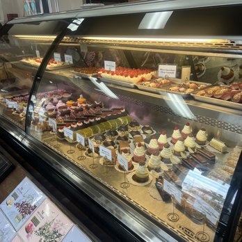Baklovah Bakery - Desserts Near Me - San Antonio, Texas