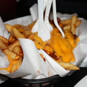 Lindy's on 4th - Chili Cheese Fries - Burgers Near Me - Tucson, Arizona