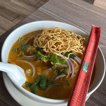 Banana Thai Cafe - khao soi with chicken - Thai Near Me - Pasadena, California Banana Thai Cafe - khao soi with chicken - Thai Near Me - Pasadena, California