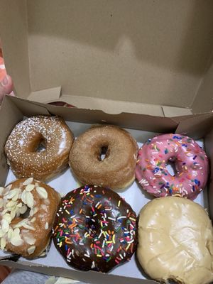 Dun-Well Doughnuts by null