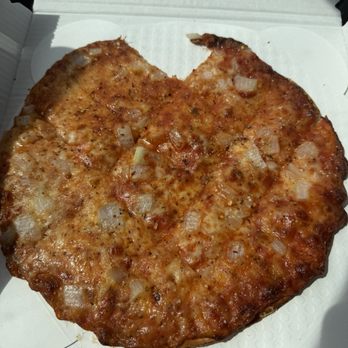 Zaffiro's Pizza - Cheese and Onions Pizza- great 10 inch lunch pizza - Pizza Near Me - Milwaukee, Wisconsin Zaffiro's Pizza - Cheese and Onions Pizza- great 10 inch lunch pizza - Pizza Near Me - Milwaukee, Wisconsin