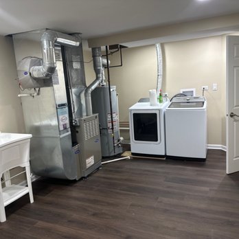 Speedy Gonzalez - Laundry room - General Contractors Near Me