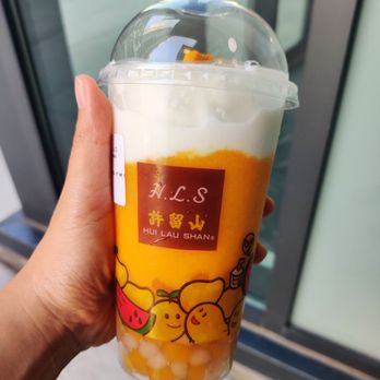 Hui Lau Shan - Coconut Mango slush with mini taro tapioca - Bubble Tea Near Me - Mississauga, Ontario