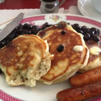 The Red Wagon - Blueberry buttermilk pancakes with sausage - Diners Near Me - Vancouver, British Columbia The Red Wagon - Blueberry buttermilk pancakes with sausage - Diners Near Me - Vancouver, British Columbia