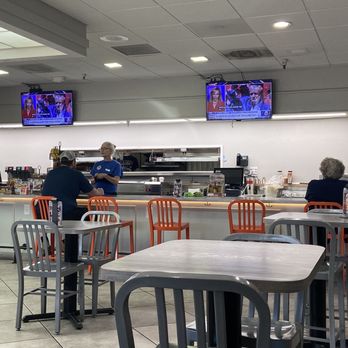 Omar's Hi-Way Chef Restaurant - Kitchen counter seating - American Near Me - Tucson, Arizona Omar's Hi-Way Chef Restaurant - Kitchen counter seating - American Near Me - Tucson, Arizona