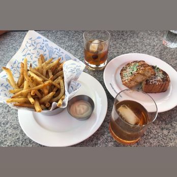 Earls Kitchen + Bar - Truffle fries and artisan bread - Canadian (New) Near Me - Burlington, Ontario