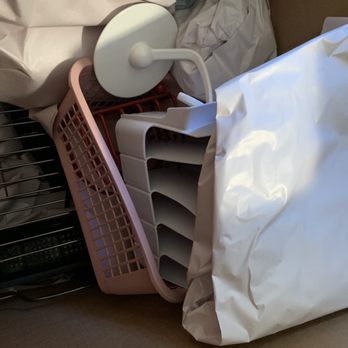 Aloha International Moving Service - Everything shoved in, crushed, and broken. - Movers Near Me - Kapolei, Hawaii Aloha International Moving Service - Everything shoved in, crushed, and broken. - Movers Near Me - Kapolei, Hawaii