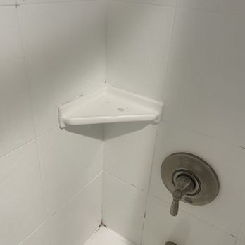 M Hotel Buffalo - Bathroom - Hotels Near Me - Buffalo, New York M Hotel Buffalo - Bathroom - Hotels Near Me - Buffalo, New York
