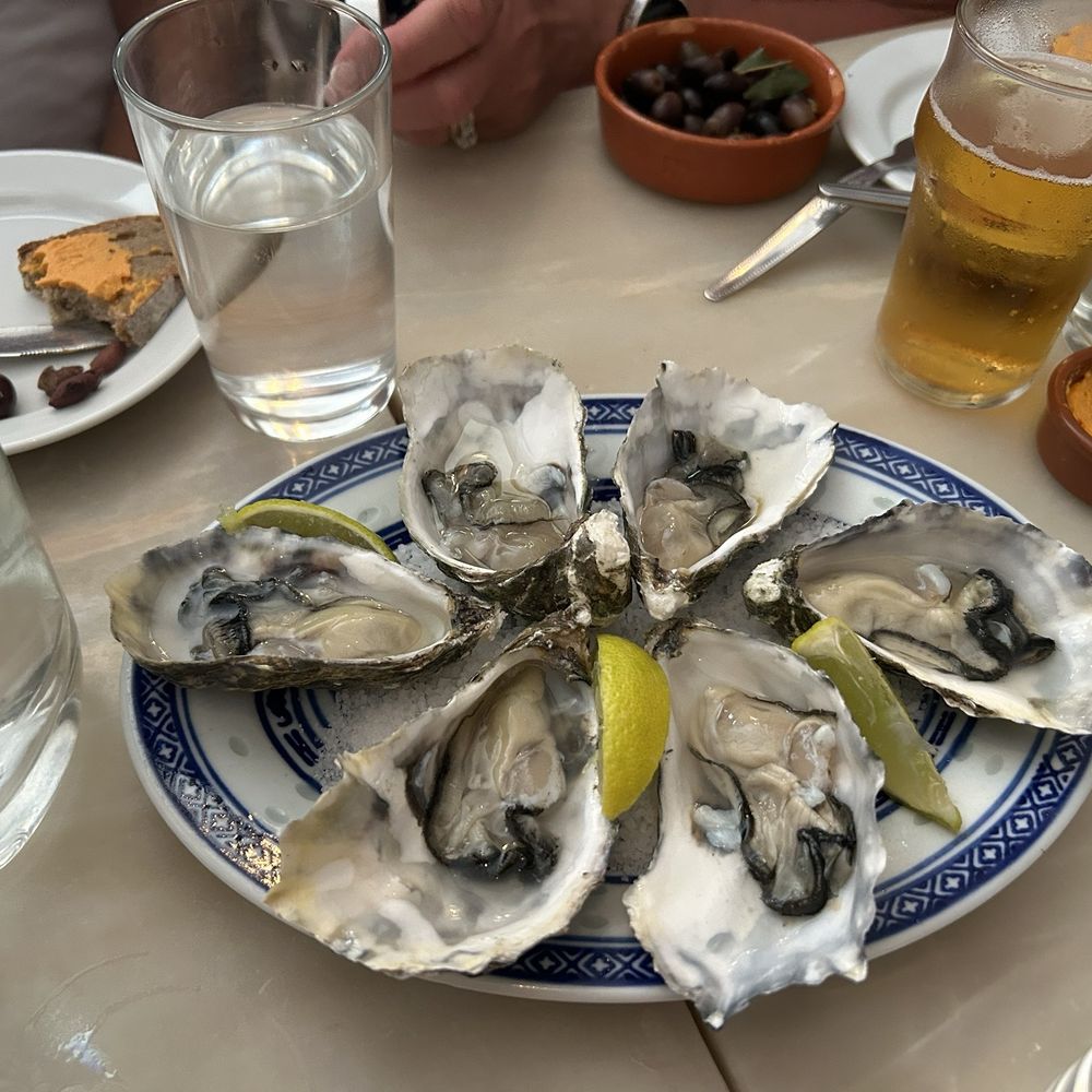 A Taberna da Rua das Flores - Oysters! - Portuguese Near Me - Lisbon, 11 A Taberna da Rua das Flores - Oysters! - Portuguese Near Me - Lisbon, 11